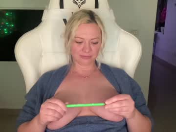 webcam girl kiradivine image #6427068