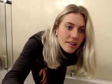 webcam girl bambis_honeypot image #960242