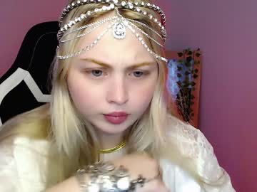 webcam girl shy_blondiee image #3851806