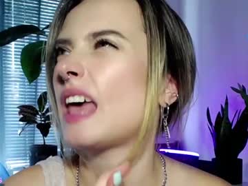 webcam girl _yvie_ image #2348982