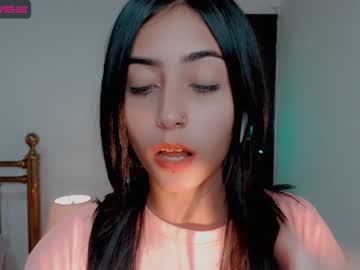 webcam girl gummy_bear7 image #2674097