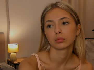 webcam girl mildredgarrett image #8298145