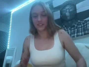 webcam girl carlyy13 image #8481519