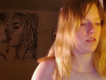 webcam girl crimsonxrapture image #922161