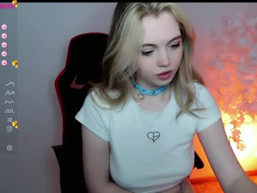 webcam girl small_blondee image #4154170