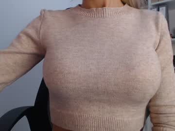webcam girl eat_mee_out image #2822495