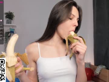 webcam girl peek_in_my_window image #6086332