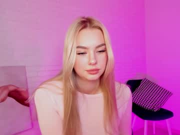 webcam girl 8a8y_nura image #882026