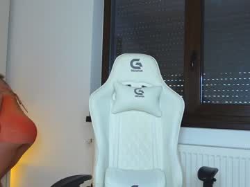 webcam girl ingridblondy94 image #6741077