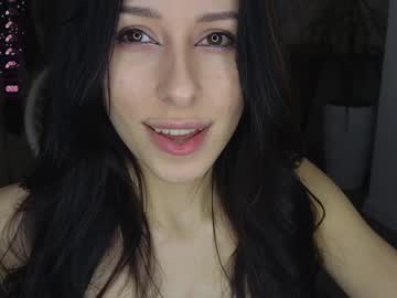 webcam girl yononeey image #8498401