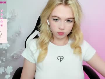 webcam girl small_blondee image #3732531