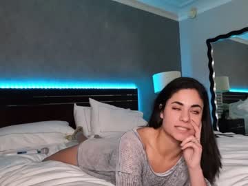 webcam couple ari_lovexo image #5919545