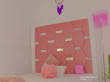 webcam girl nicolle_mitchelle image #8635103