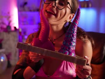webcam girl informal_ image #9145611
