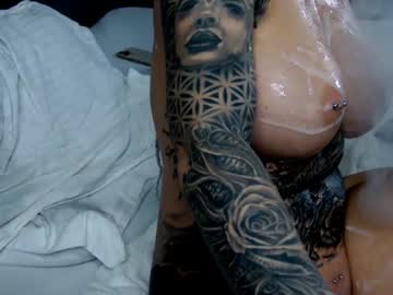 webcam girl dee_waters image #8308782