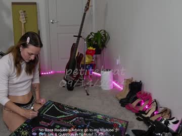 webcam girl petitebrat image #7829937