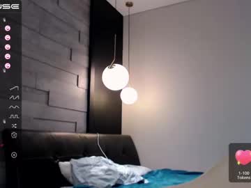 webcam girl small_blondee image #1962475