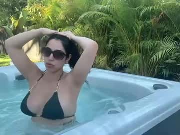 webcam girl luxcher22 image #9329399