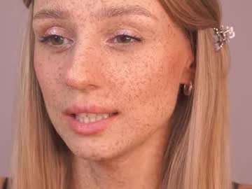 webcam girl artease image #8967718