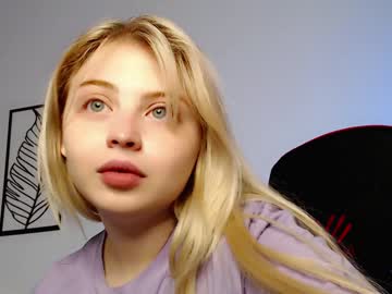 webcam girl shy_blondiee image #3792648