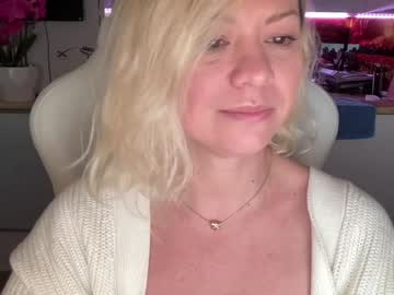 webcam girl kiradivine image #6155467