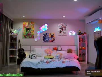 webcam girl madnessalise image #7490134