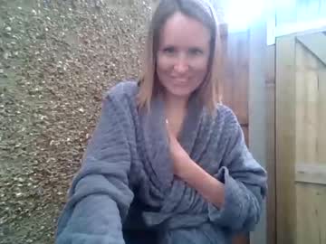 webcam girl eatmypie69 image #5442898