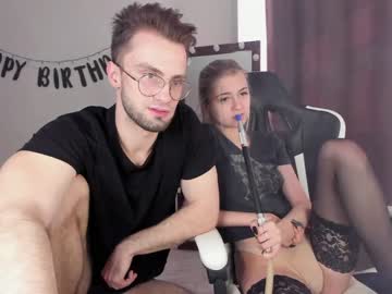 webcam couple dominant_family image #1335618