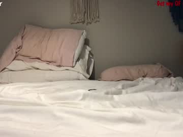 webcam couple lexiplays69 image #2640162