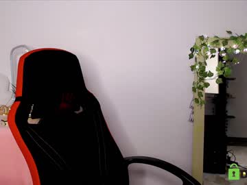 webcam girl shy_blondiee image #3878417