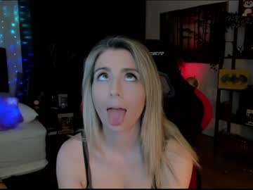webcam girl kimilee22 image #5235518