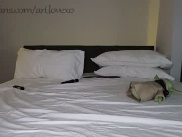 webcam couple ari_lovexo image #3908852