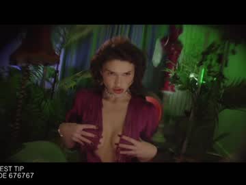 webcam girl lucieoude_ image #3757705