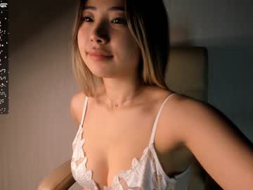 webcam girl leiya_li image #3685811