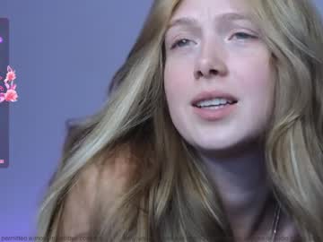 webcam girl small_blondee image #7562449