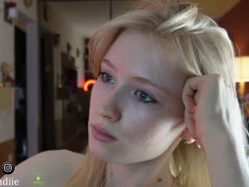 webcam girl bestblondiiecb image #6972092
