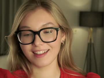 webcam girl gillianelletson image #8386085