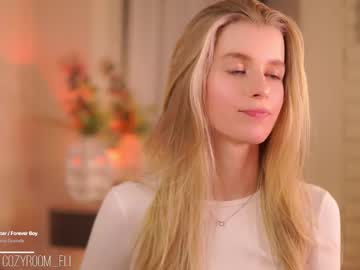 webcam girl brave_journey image #9347603