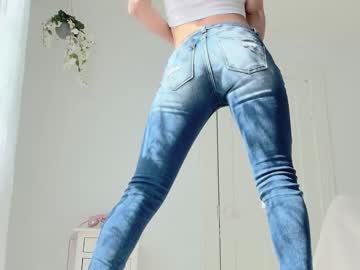 webcam girl littlegreekflower image #8969892