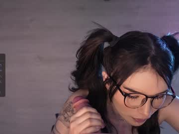 webcam girl lau__1 image #7122508