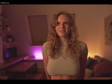 webcam girl chillwithkira image #1718077