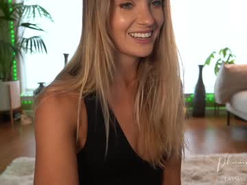webcam girl phoenix_taylor image #1922106