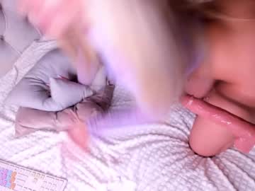 webcam girl lil_angell_ image #2653586