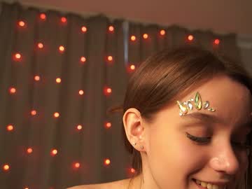 webcam girl harrieteasley image #8659503