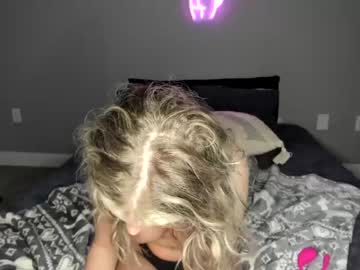 webcam girl ashbabyy19 image #4331407