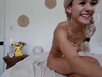 webcam girl littlegreekflower image #4785436
