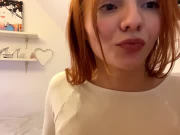 webcam girl scarletfox77_ image #8366279