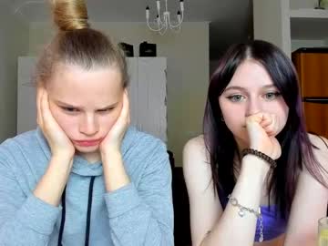 webcam couple sophie_and_rachelss image #3618659