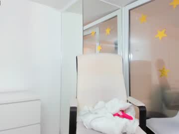 webcam girl ingridblondy94 image #3838604