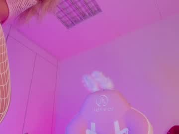 webcam girl mynameisnikki image #5204979